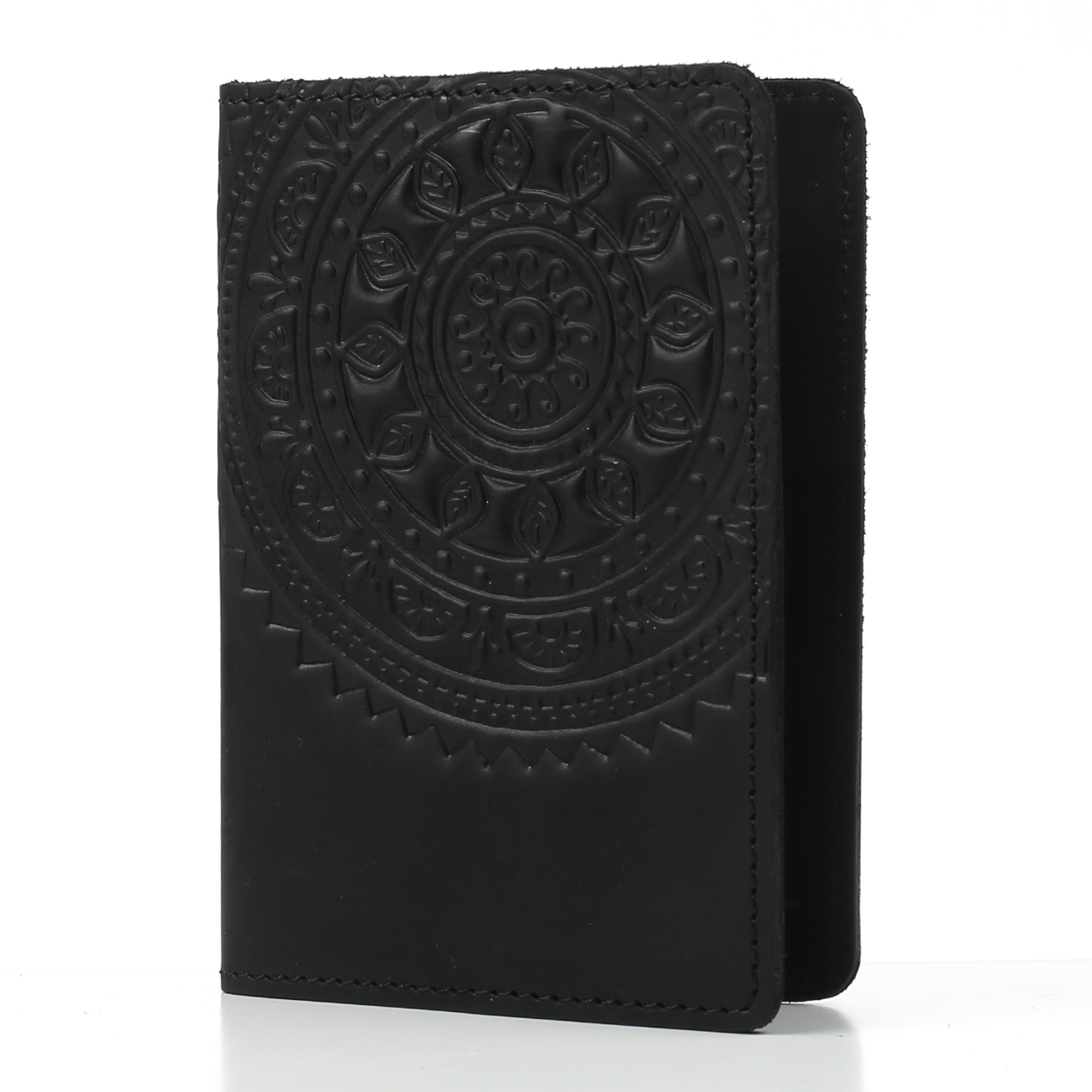 Обкладинка на паспорт чорна "Сонце Карпат"