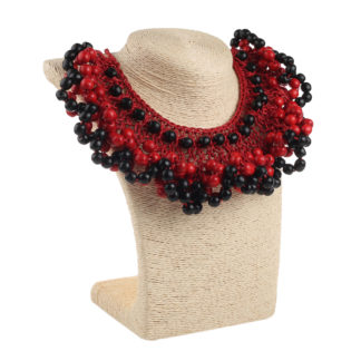 Комірець червоно-чорний з дерева