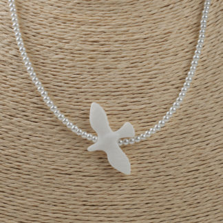 Підвіска “Ластівка” біла з перлинками